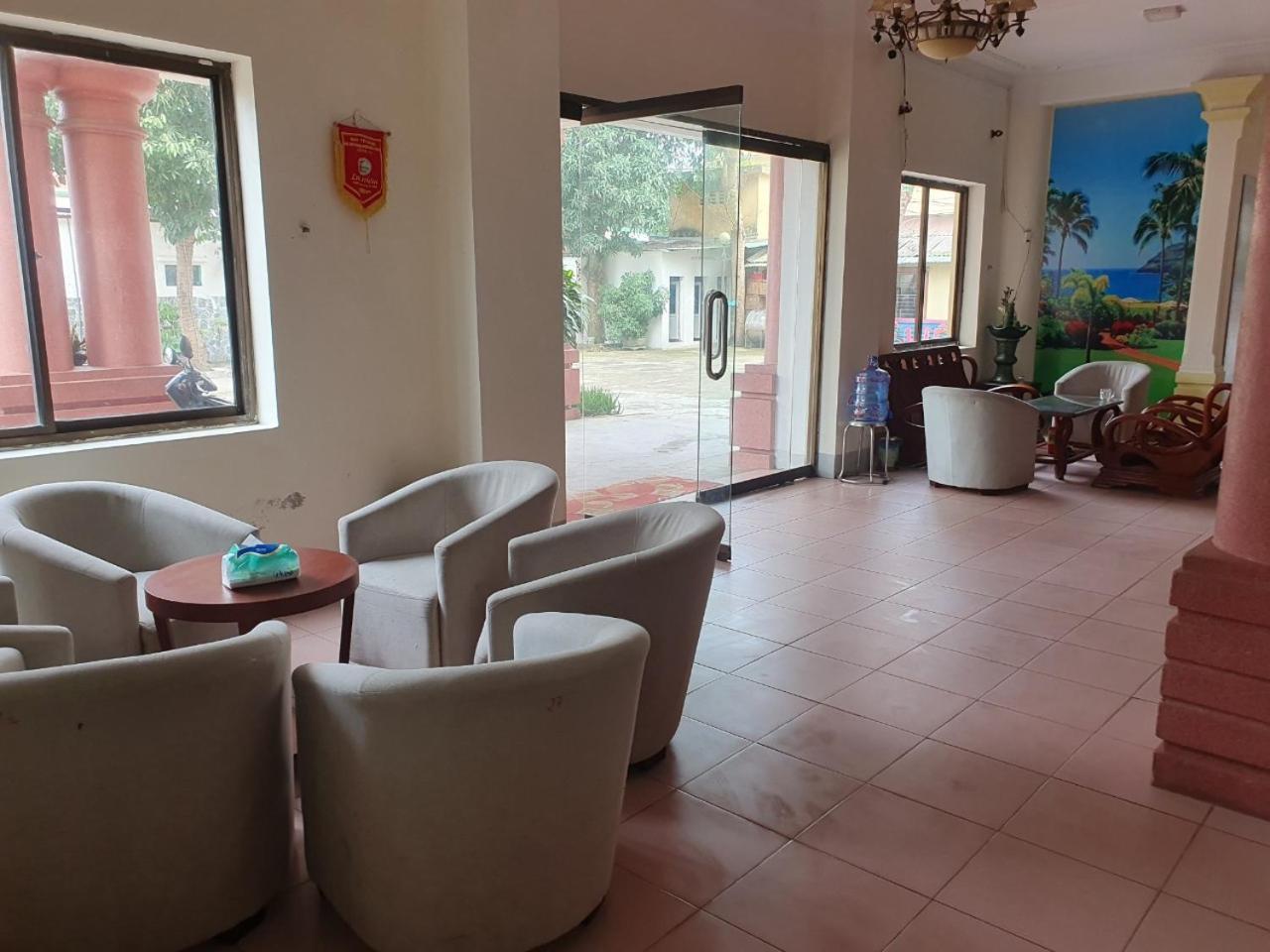 Hotel Khach San Vien Dong Cửa Lò Exterior foto