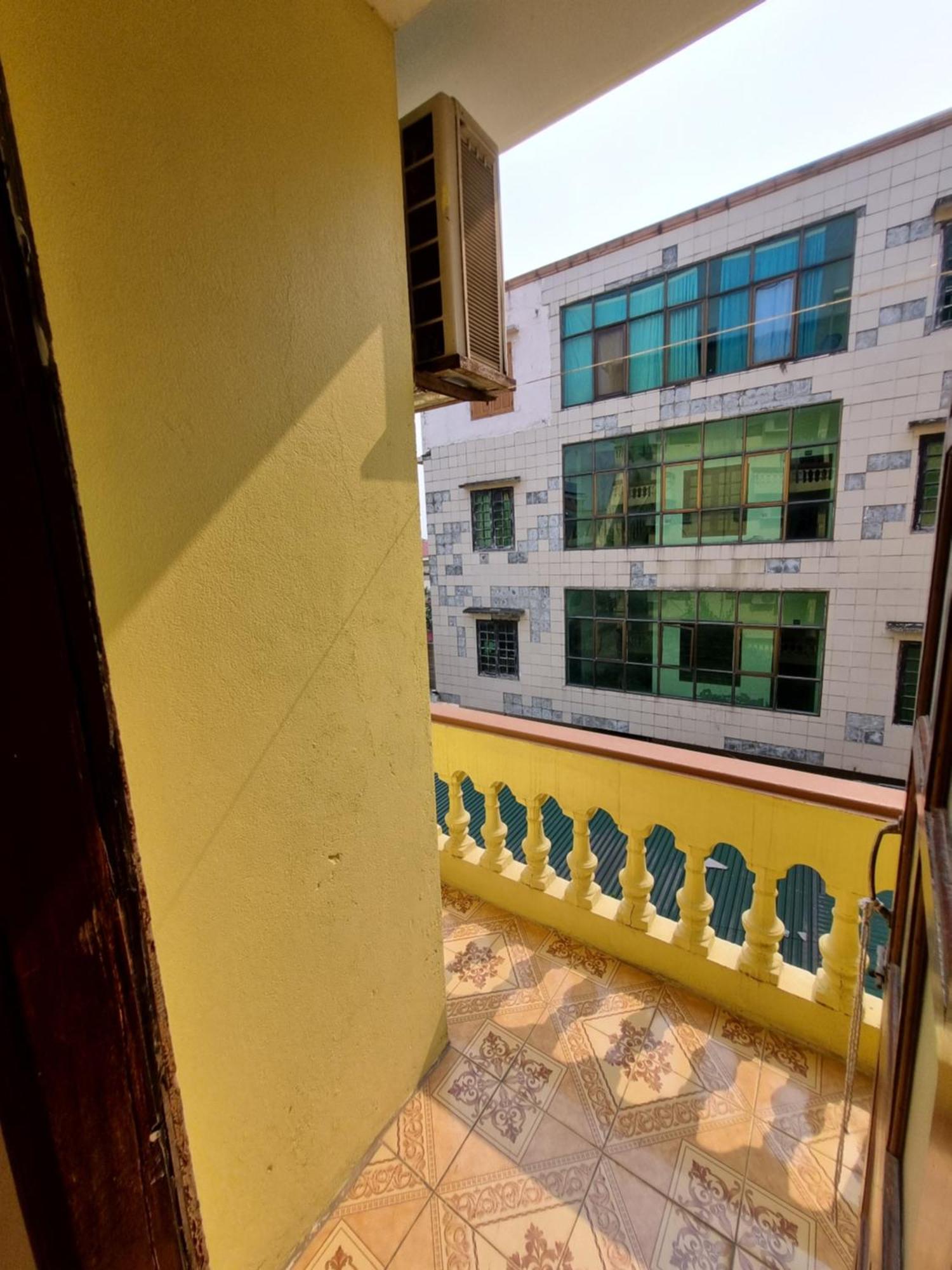 Hotel Khach San Vien Dong Cửa Lò Exterior foto